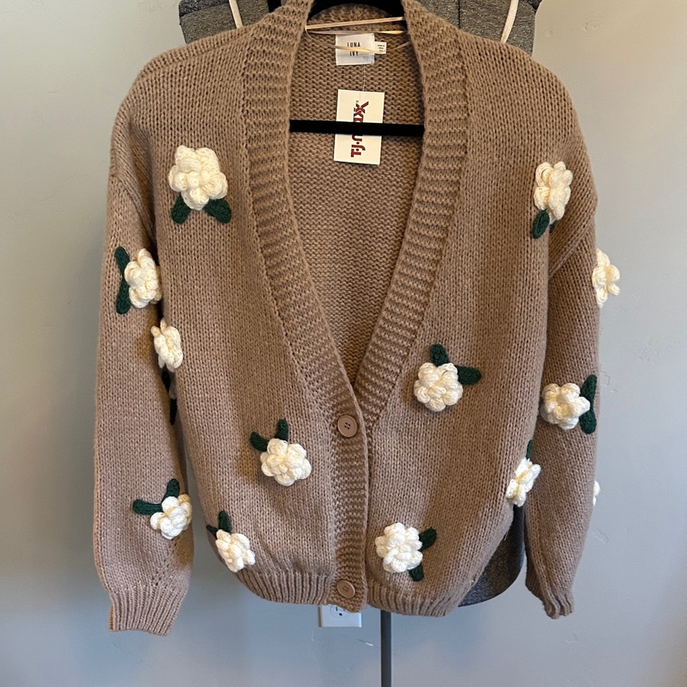 Luna & Ivy Floral Embellished Brown Cardigan Sweater